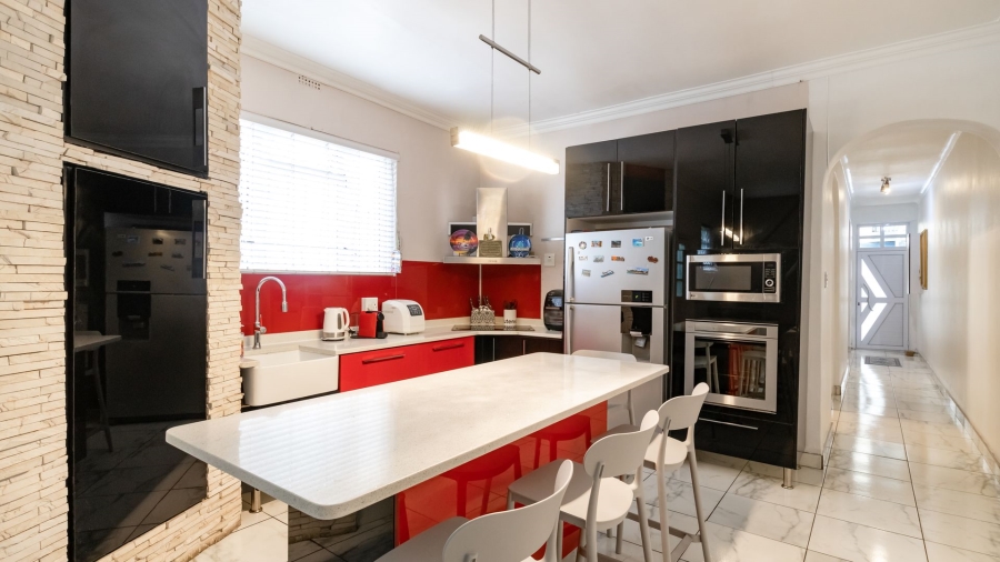 3 Bedroom Property for Sale in Woodstock Western Cape